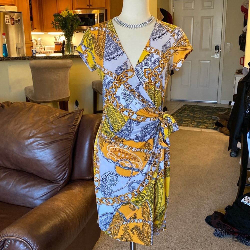 Cache wrap, dress, yellow white print with chains and Paisley print